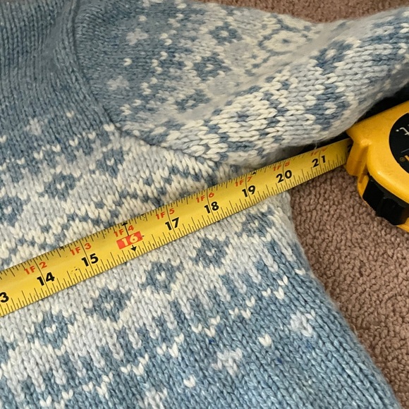 LL Bean women’s blue and white snow winter long sleeve crew neck wool sweater S - Picture 6 of 6